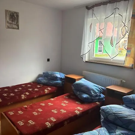 U Podnóży Karkonoszy Nocleg ze śniadaniem *
